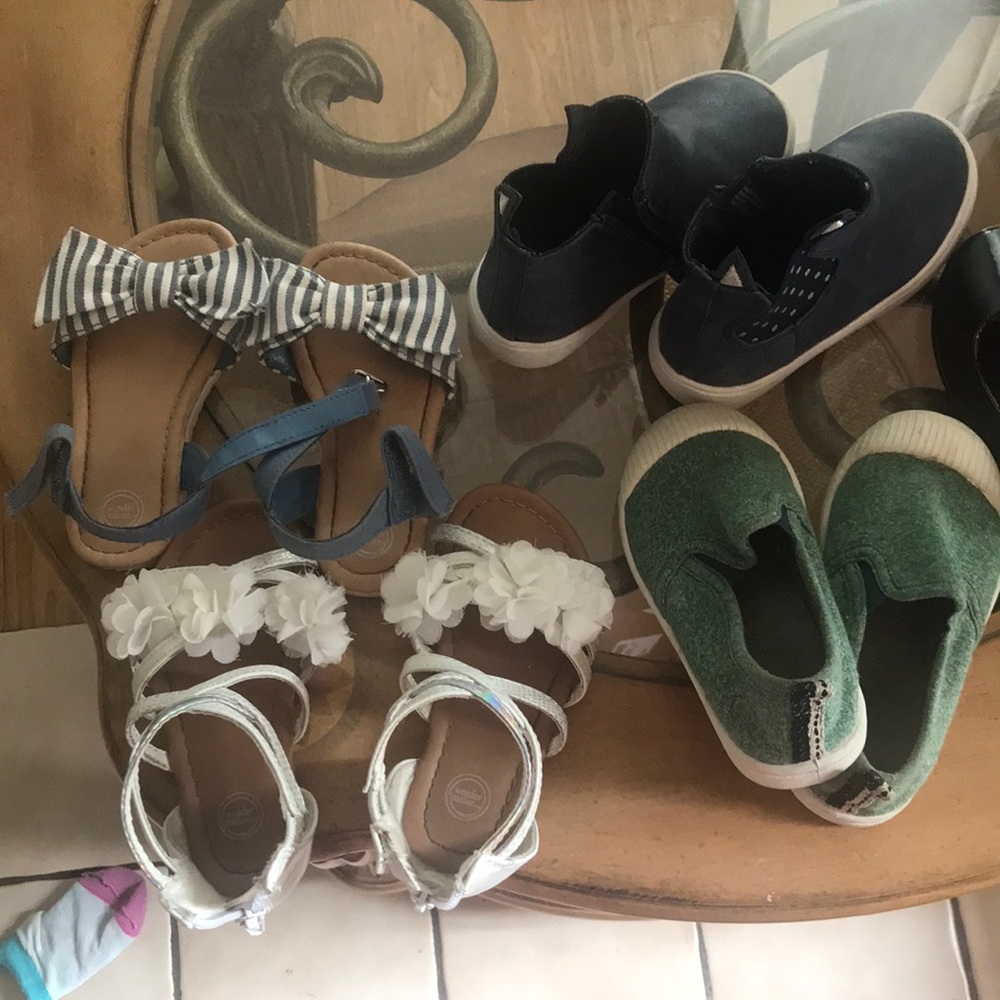 Size 7 kids shoes